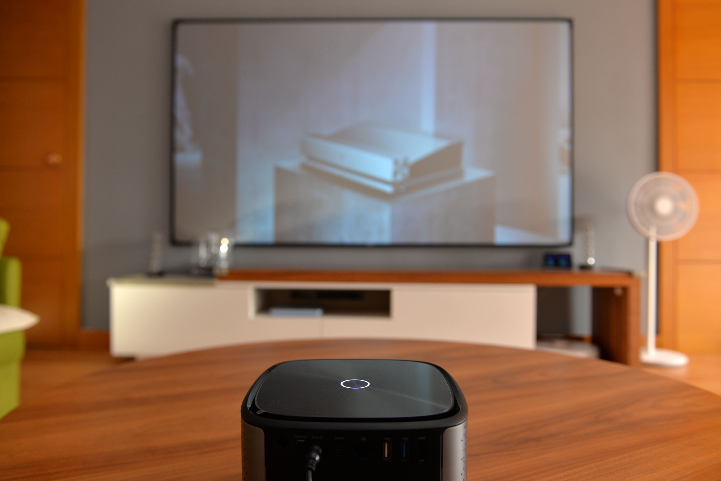 投影光幕如何选择,投影幕布和led的区别