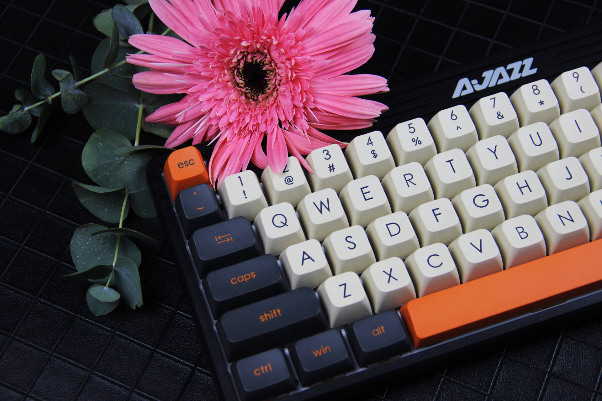 买小键盘还是标准键盘,69键键盘排行榜