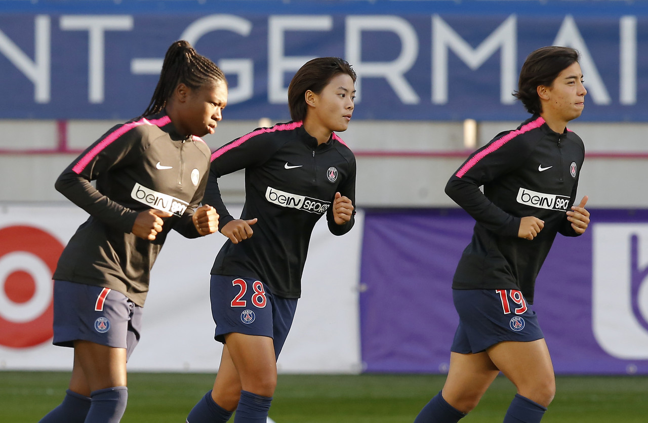 5球被吊打后王霜谢场，眼尖球迷发现一细节，她的脸被对手抓破！