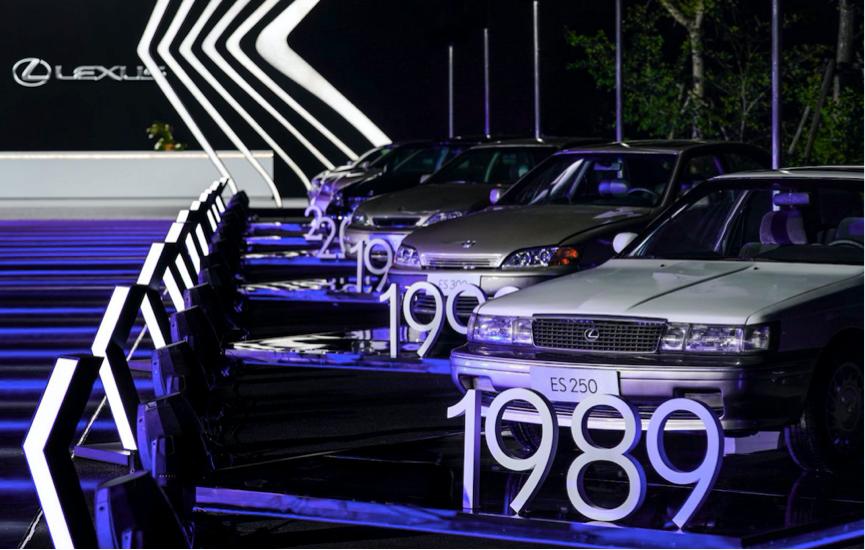 雷克萨斯es300h对比奔驰e,雷克萨斯es300h和奔驰e级