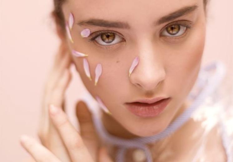 9个消除眼袋的小妙招,9个去除眼袋的小窍门