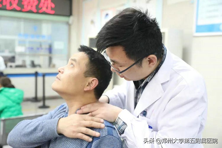 筋骨疼痛义诊,关爱骨病健康公益活动