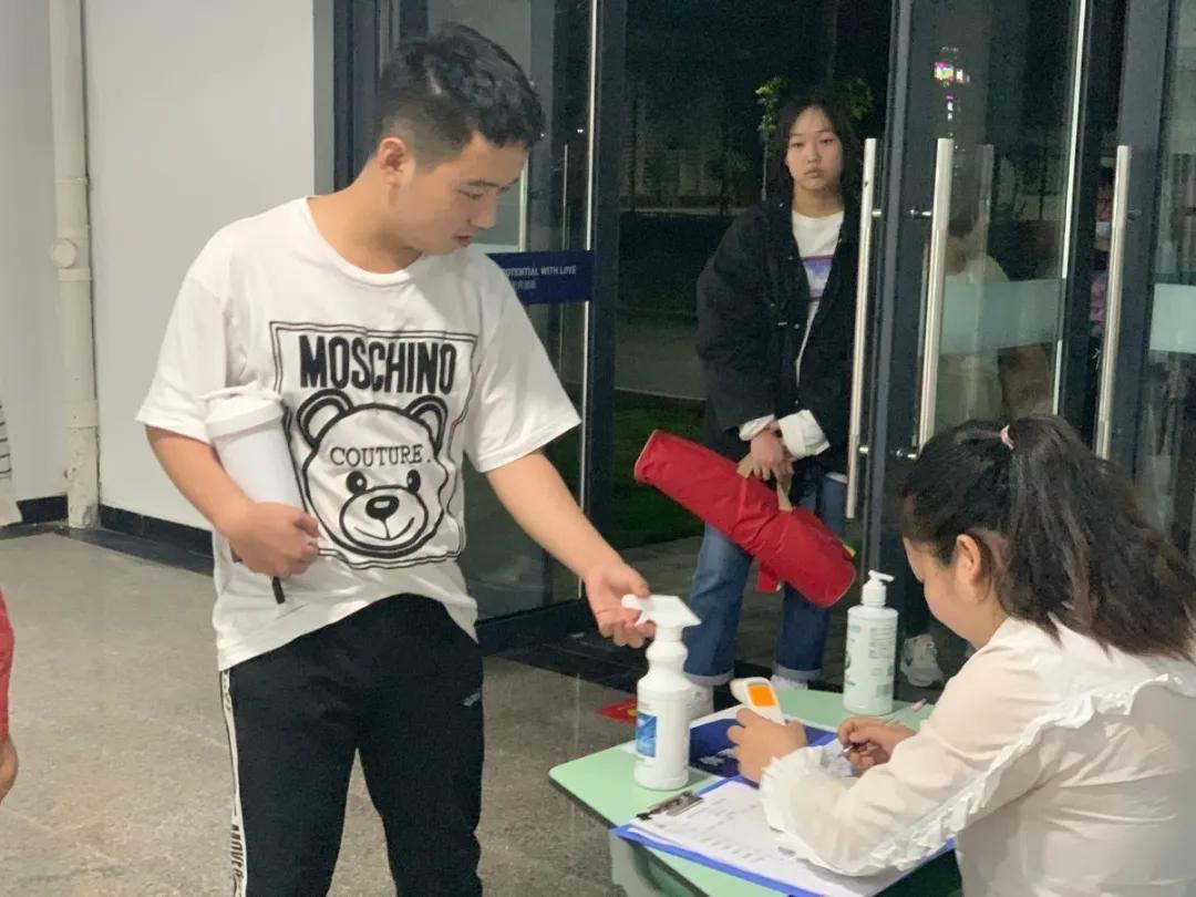 力迈国际学校南昌校园开放日,力迈国际学校南昌军训