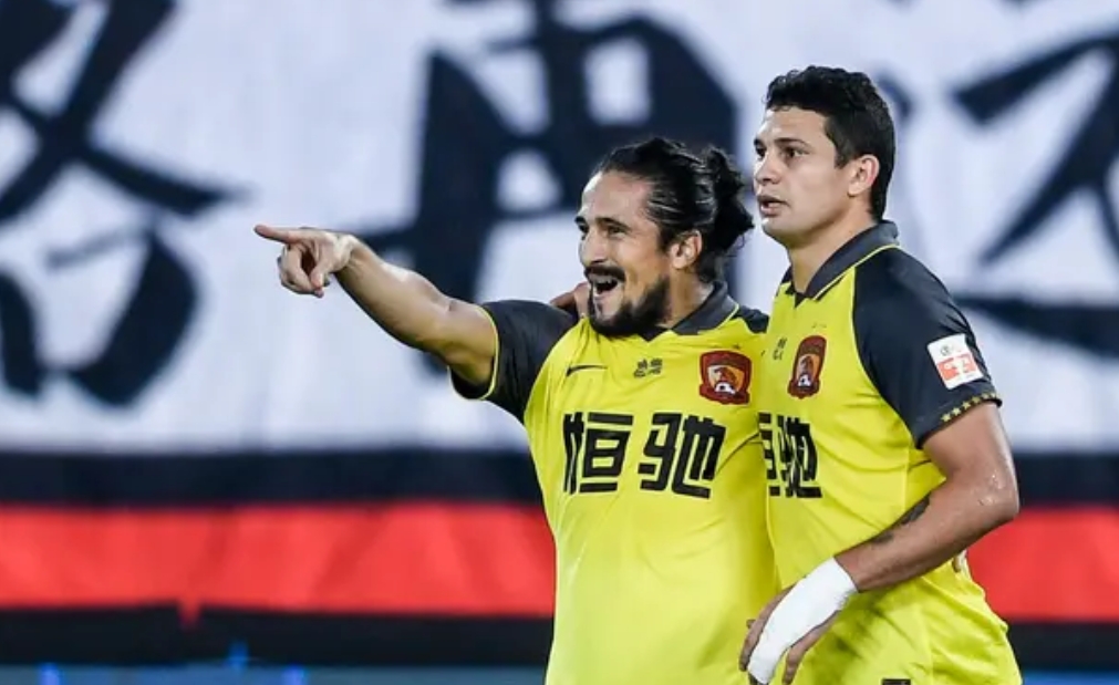 洛国富下场将停赛正确吗,洛国富为失误道歉