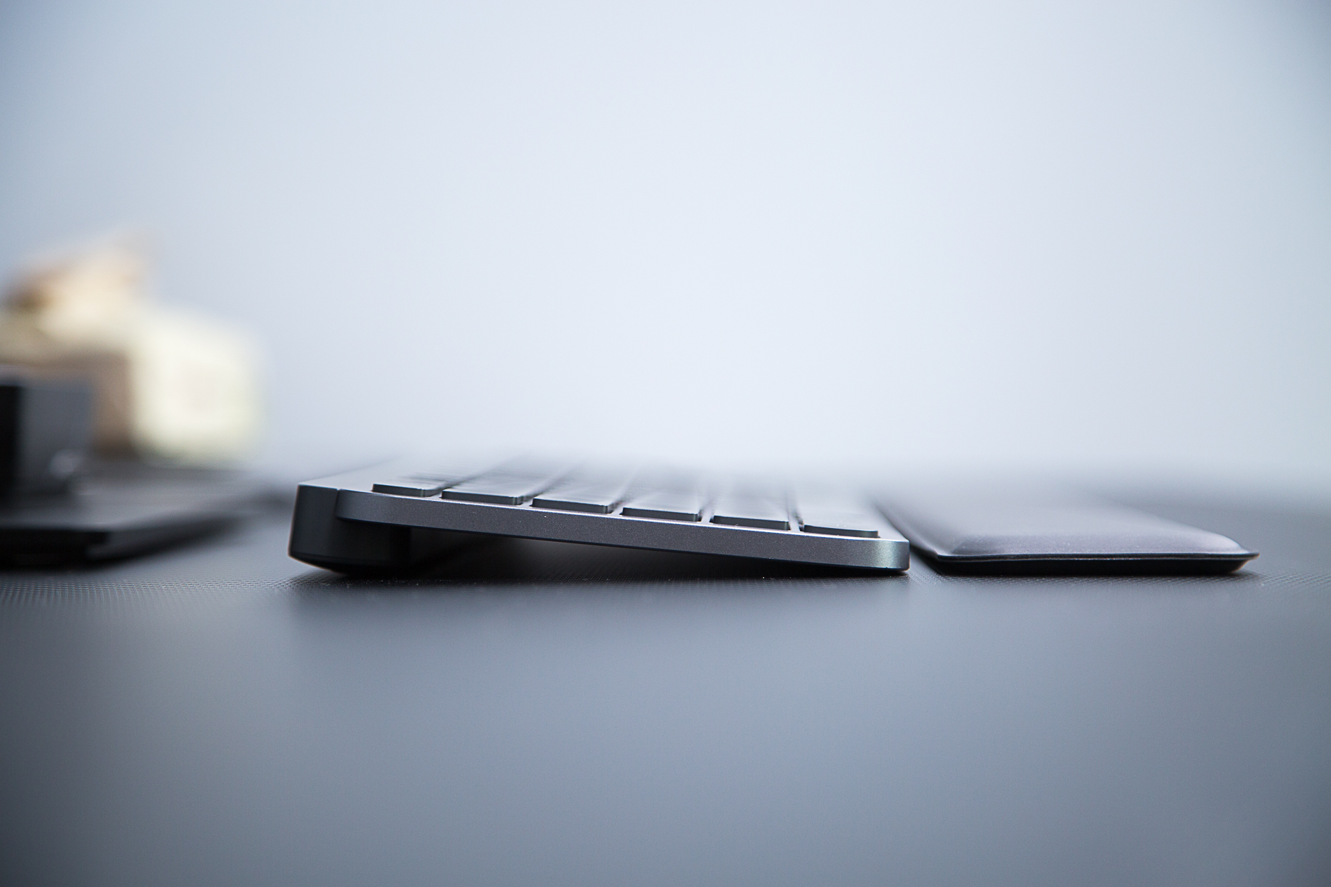 罗技mxmaster2s和3,罗技MXKeys无线键盘