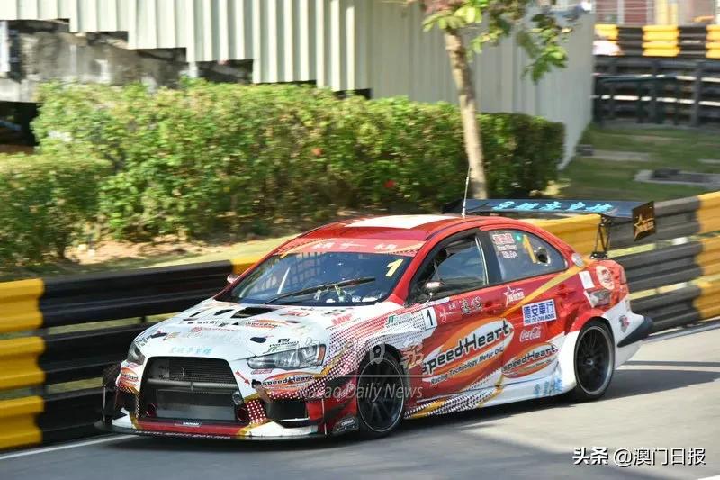 大赛车视频全集,大赛车场内比赛