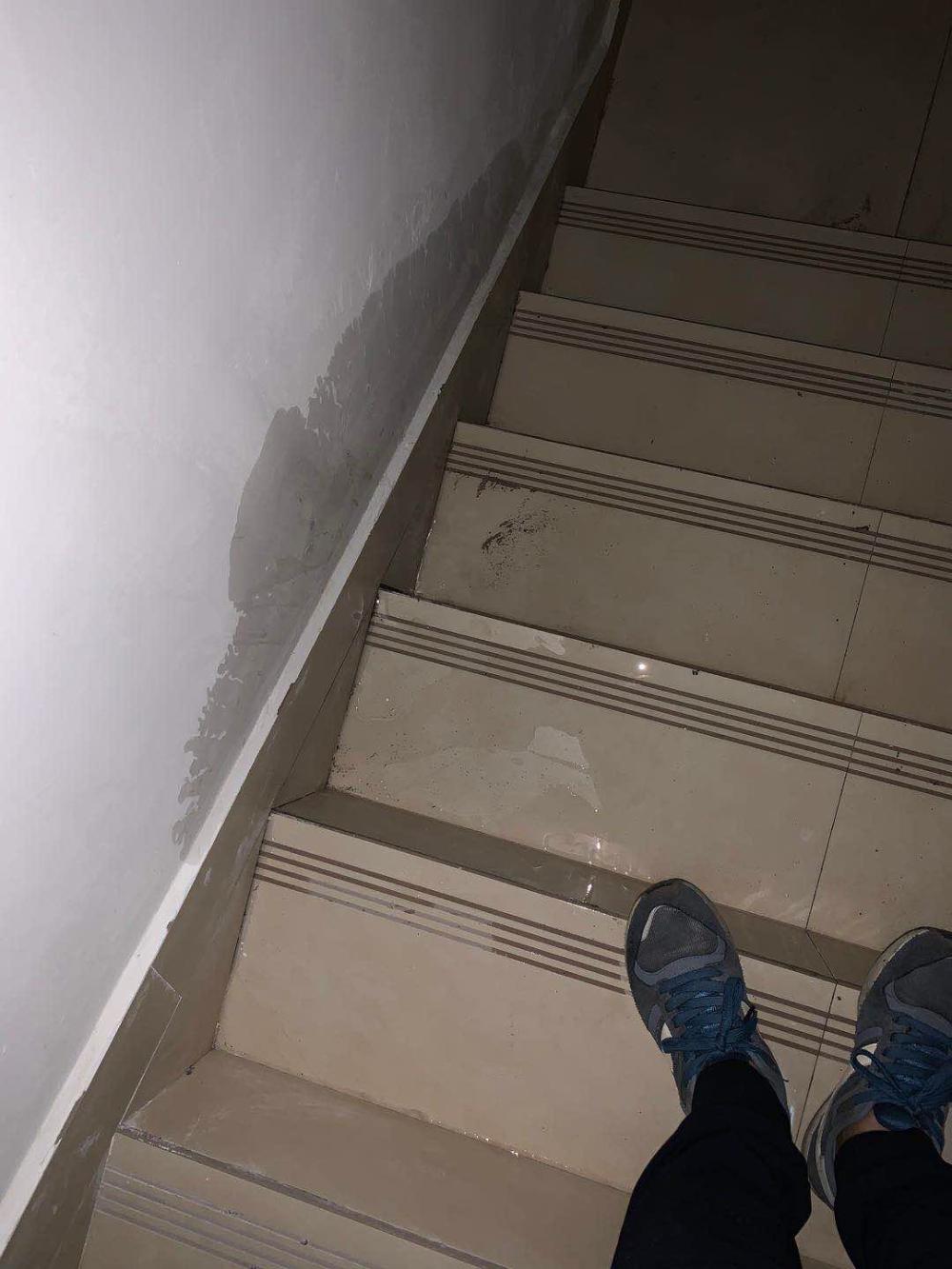 中海锦江城漏水,成都中海锦江城屋顶漏水