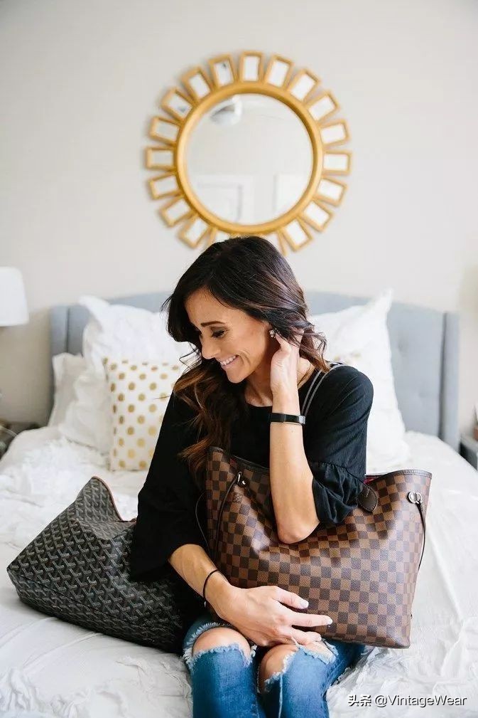 很难买到的lv到哪里买,现在的lv能买吗