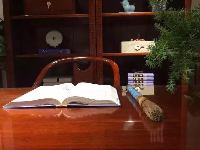 买红木家具应该怎么下手,买红木家具需要办啥手续