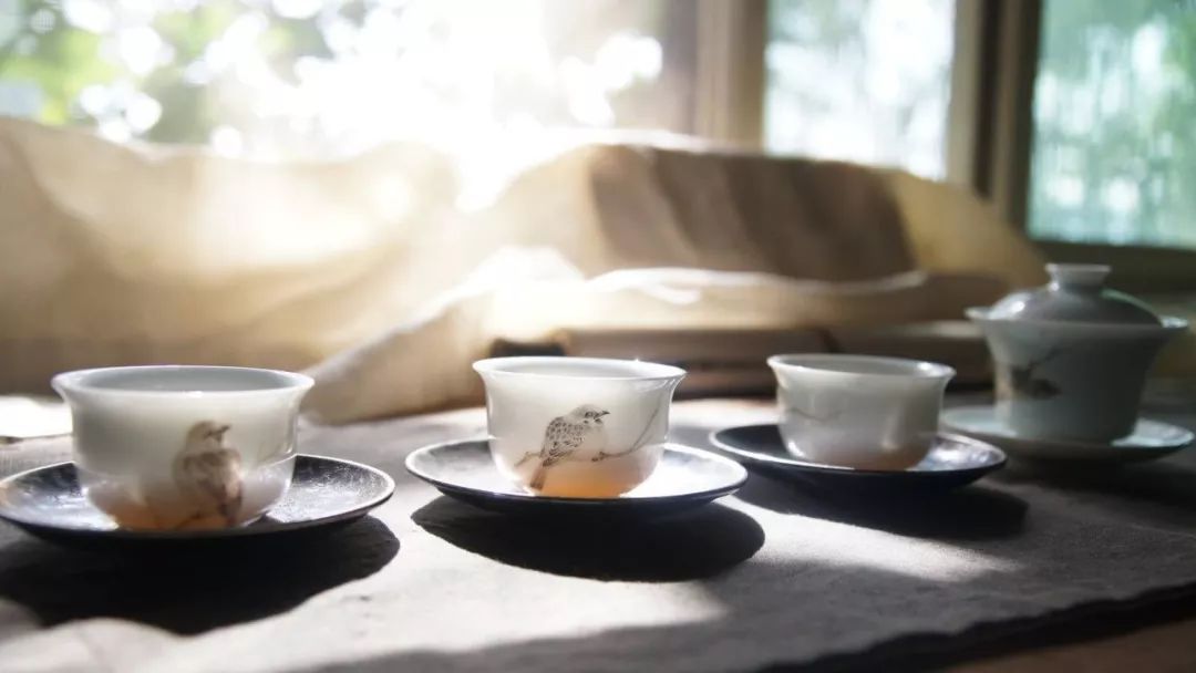 不争不理不解释图片,不争不理不解释的经典语录