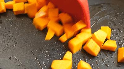 12个月以下宝宝辅食一日三餐,宝宝辅食一日三餐安排12个月