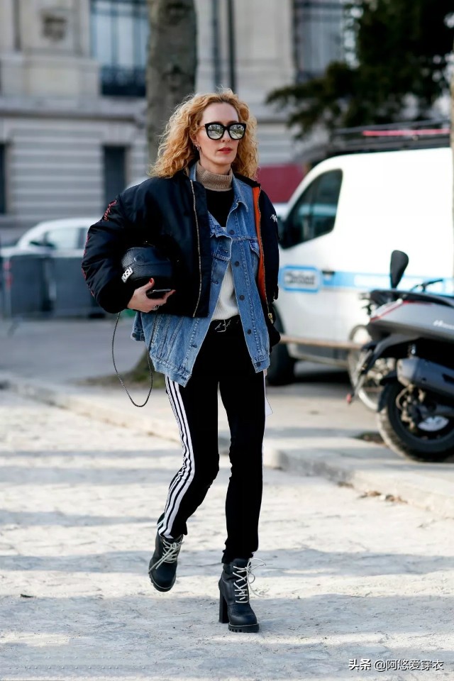 靴子裤今年最流行的穿搭,运动裤靴子配什么上衣