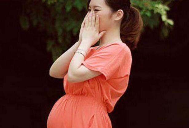 怀孕肚子里有放屁声音是怎么回事,怀孕后总想放屁肚子胀气