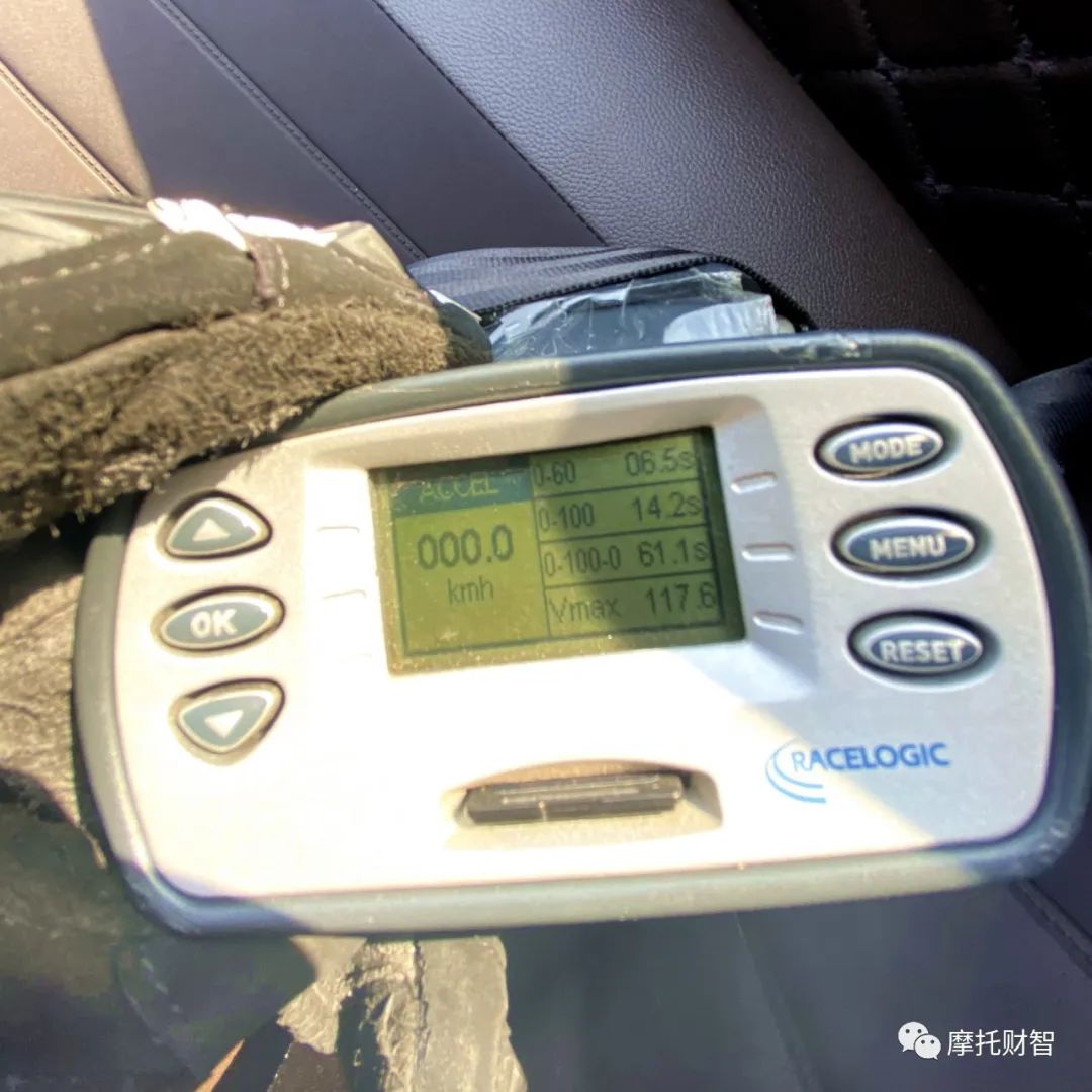 胖虎试驾：长江边三轮Bobber400