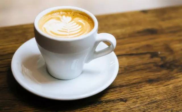 衣服上染上别的颜色怎么才能洗掉,一物降一物总有能治得了的