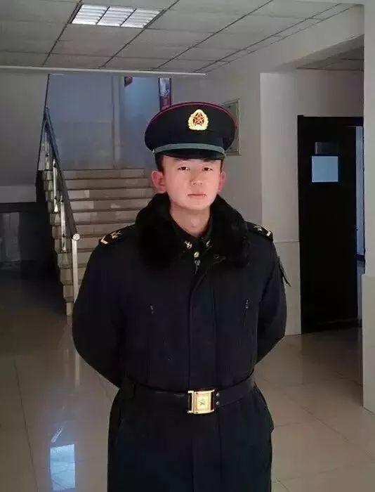 大学生当兵是一种什么样的体验？复旦大学学子这样回答：不后悔！