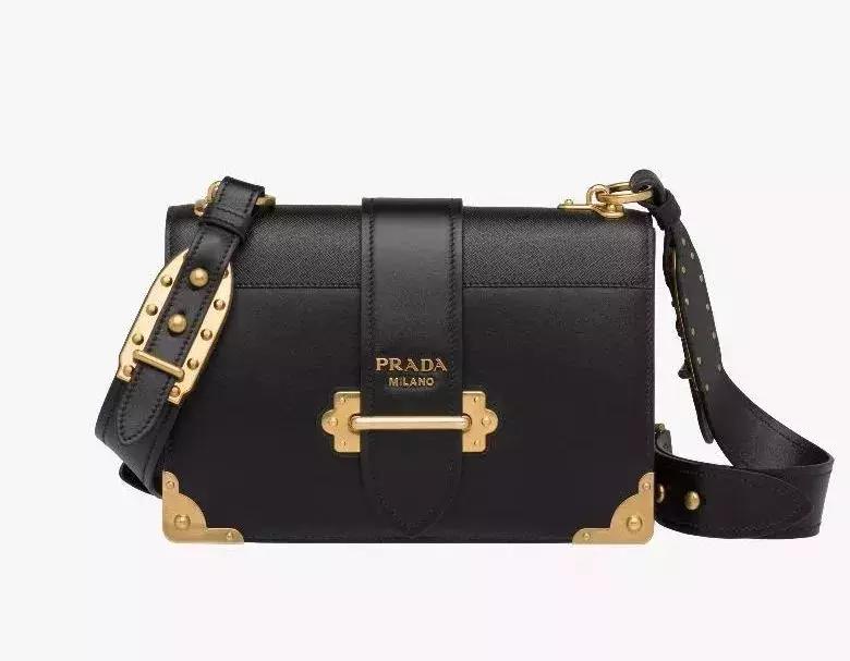 世界十大奢侈女包商标,十大品牌女包都是哪个国家