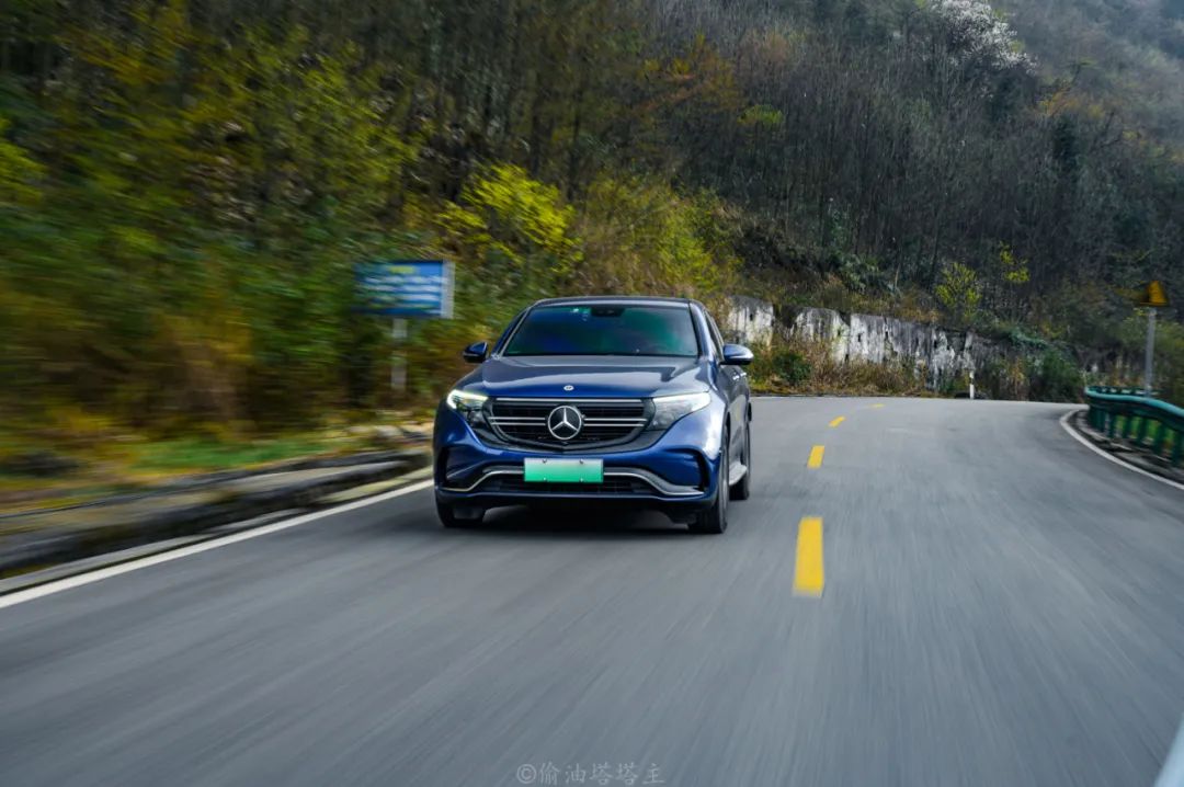 奔驰eqc400好还是350好,奔驰eqc400实际续航是多少