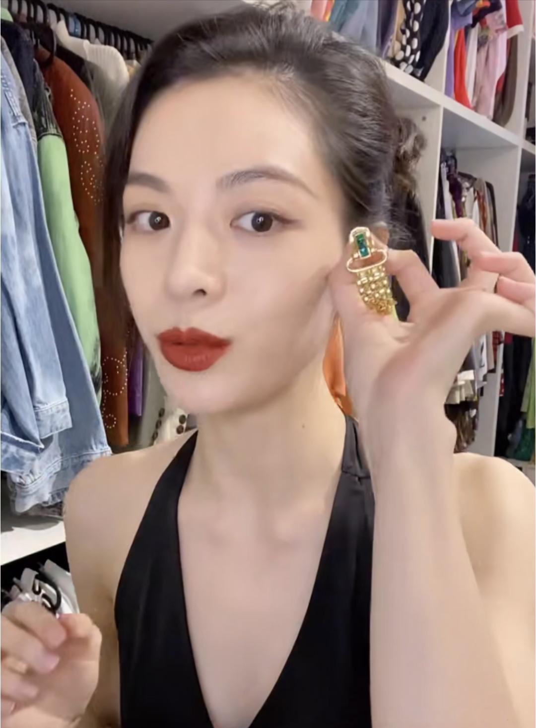 钟楚曦耳环高清图片,钟楚曦耳饰特辑