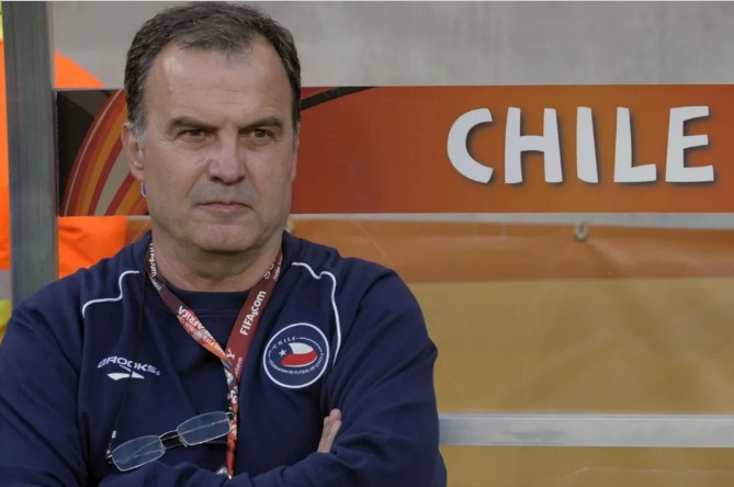 疯子贝尔萨简历,贝尔萨痴迷足球视频