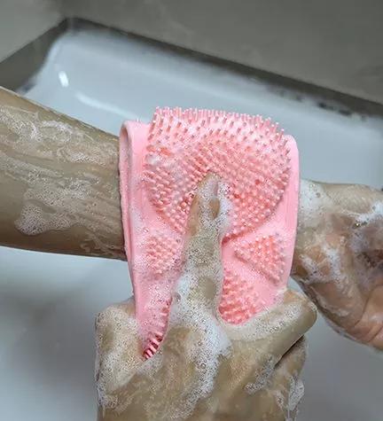 洗澡搓泥后起疙瘩,洗澡时搓出来的泥是怎么回事