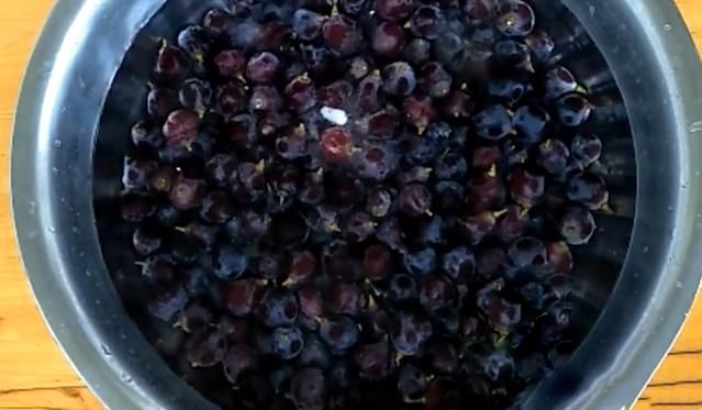 自制葡萄酒正确方法与详细步骤,自制野生葡萄酒的制作方法与步骤