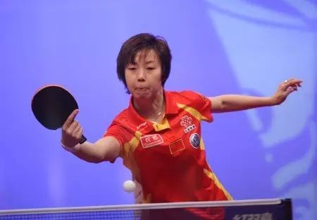 快速掌握砂板乒乓球训练技巧,直拍乒乓球旋转球接球技巧视频