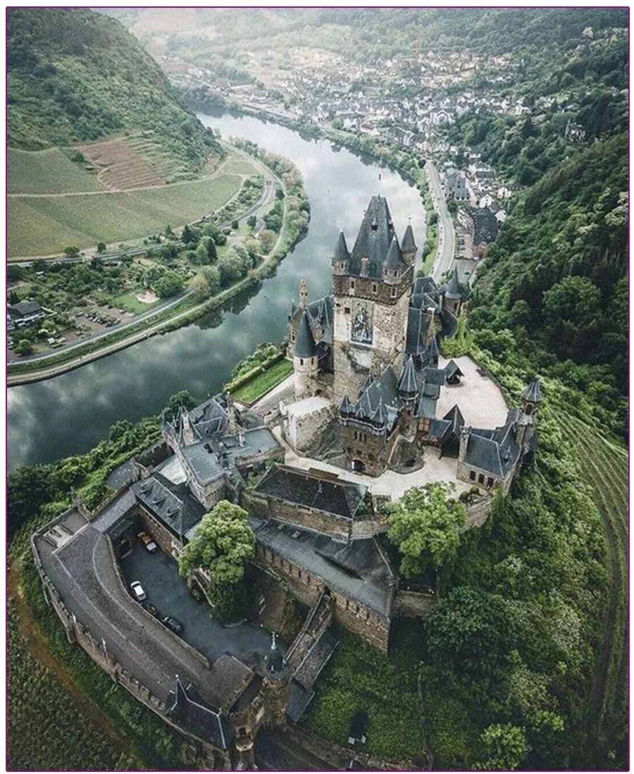 6-12岁儿童画城堡里的小王子,创意儿童画美丽的家