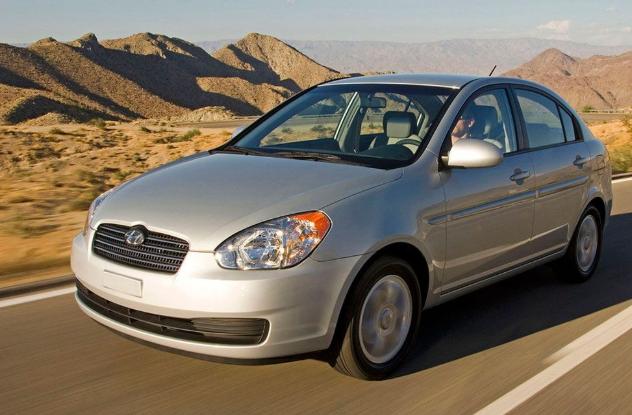 10年现代雅绅特现在卖多少钱,10年现代雅绅特值得买吗