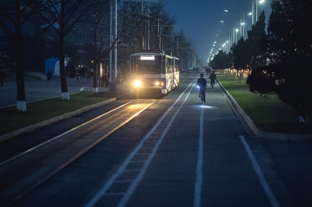 走进朝鲜,100人民币在朝鲜能买到什么?