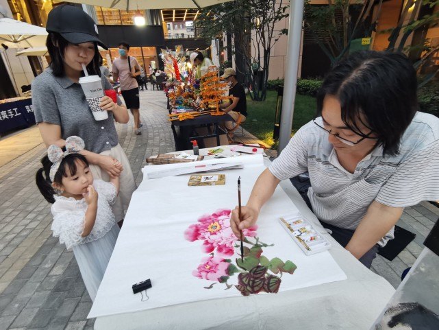 夜经济点亮古城,夜经济火了