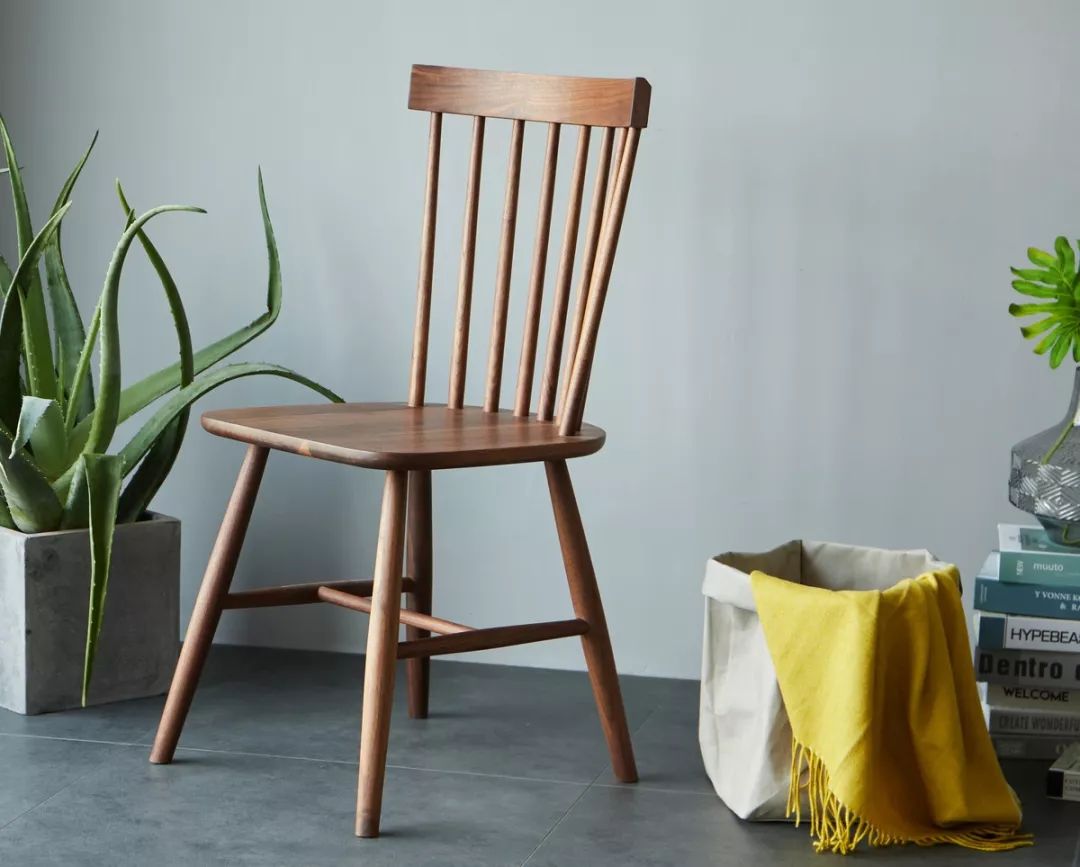 餐椅分为几款,哈卡达和卡曼餐椅哪个颜值高