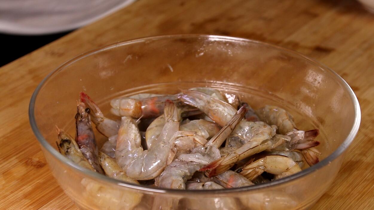 炸大虾挂面糊怎么炸不粘锅,炸小河虾用挂面糊吗