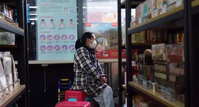 杭州一家小店东西越卖越便宜，甚至免费！老板娘：非典时我亏了150万，但我不后悔现在做的事