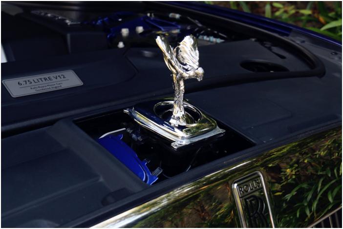 试驾劳斯莱斯古思特新款,新款劳斯莱斯古思特沉浸式体验