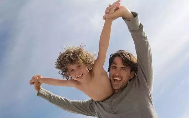 你在家带孩子你还会干点啥,带孩子做家务是你分内事怎么说