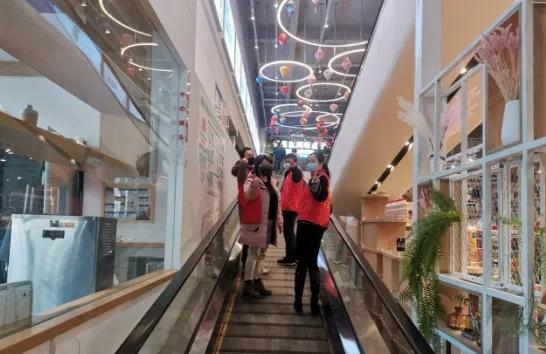 为抗疫一线医护人员送去关爱,众志成城抗疫情真情关怀暖心间