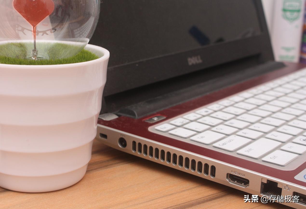 笔记本怎么外接显示器来装系统,笔记本外接显示器装系统