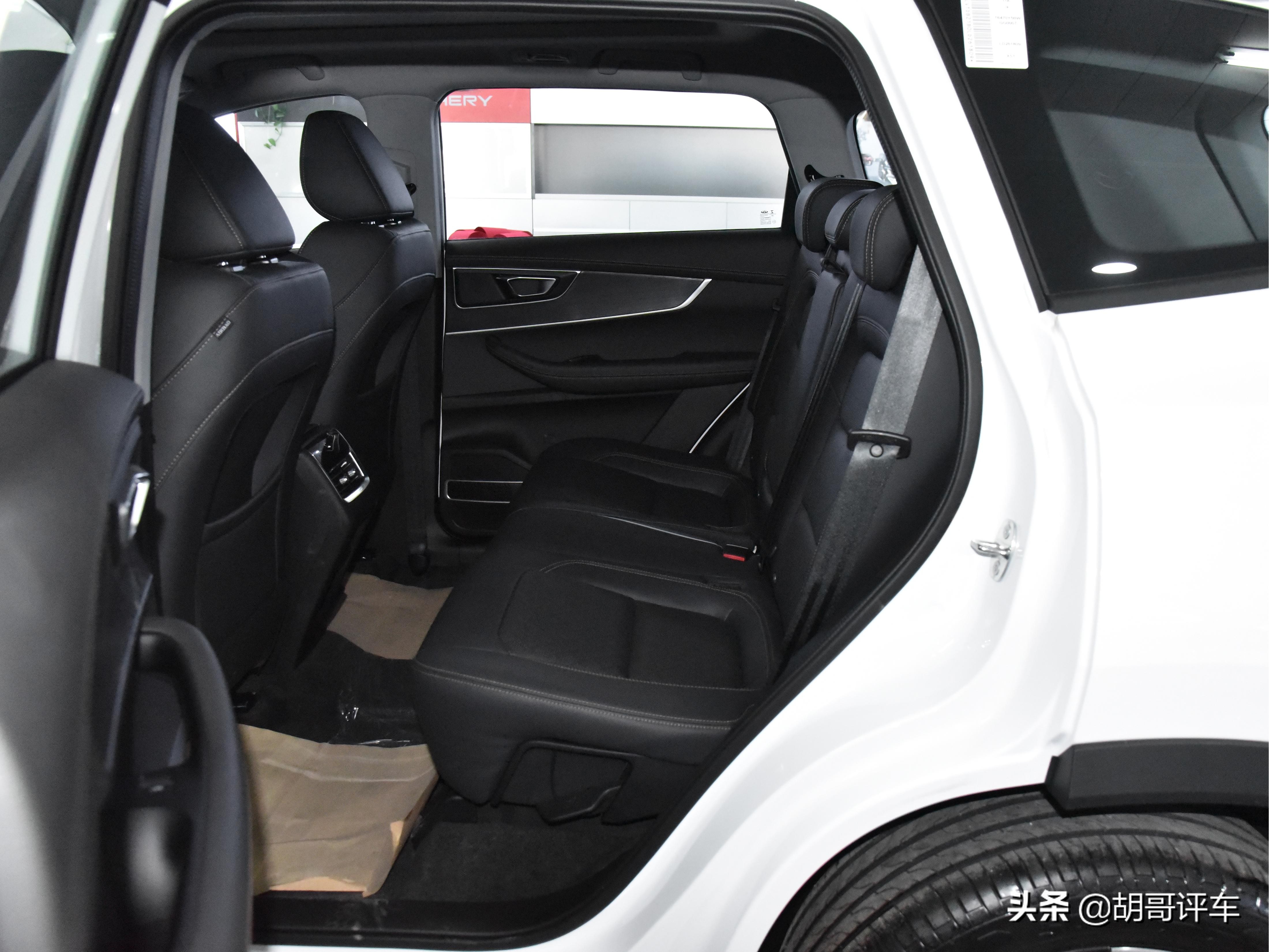 价格便宜好口碑，4米7的增压自动挡中型SUV，带你看奇瑞瑞虎8