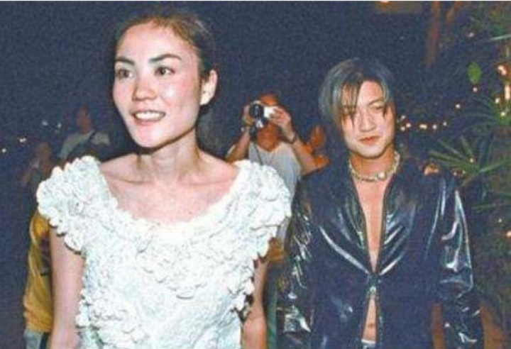 主持人李亚鹏情商 (李亚鹏现在的感情状况)