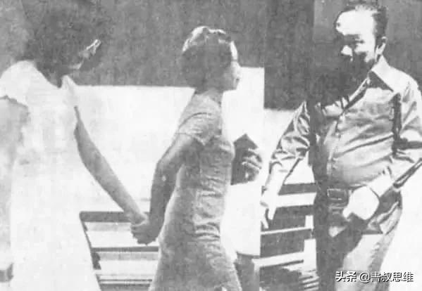 他放浪形骸，打架嗜酒睡女人，暴毙后，却留下70部价值亿万的作品