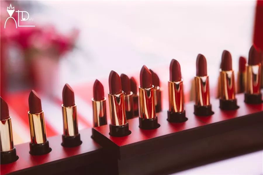 岛城空降信号站？心动预警，前方高甜……“别人家男友”七夕教学