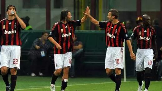 07-08赛季米兰球衣,米兰退役纪念球衣