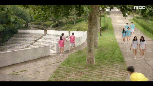 金惠允路云李在旭,偶然发现的一天李宰旭金惠允