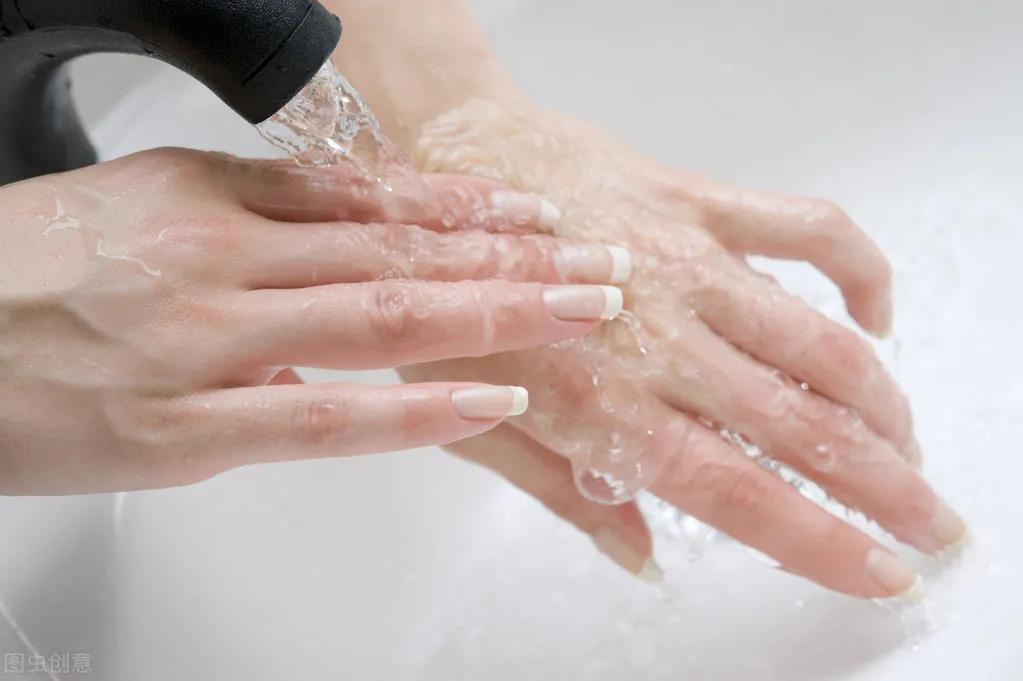 炒锅生锈怎么清洗最好方法,电炒锅底锈渍去除妙招