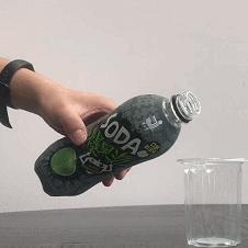 这20+款新饮品，我们喝出了打屁虫、清新剂、中药丸的味儿……