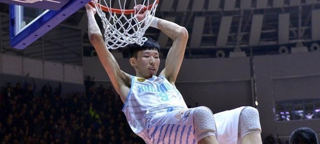 戏说中国男篮，姚明恨铁不成钢，易建联光荣卸任，男篮一地鸡毛