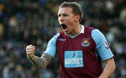 足坛快马的对决,足坛德比大战