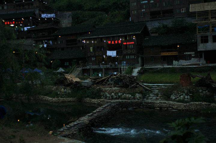 黔东南西江千户苗寨,山清水秀的西江苗寨