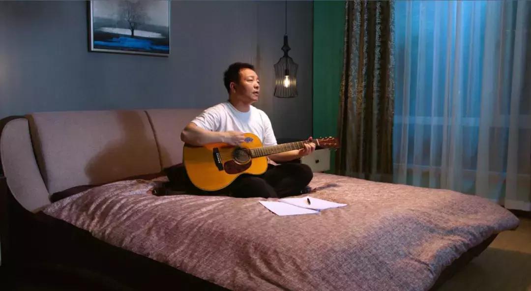 许巍：我就是一个普通人，做着自己喜欢做的事